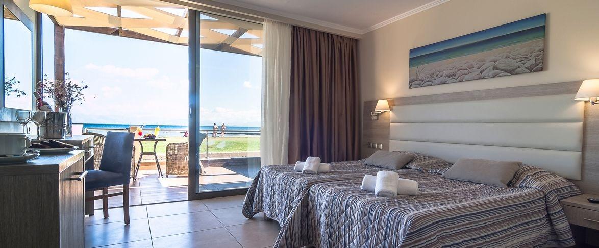 Messonghi Beach Holiday Resort Moraitika Bagian luar foto