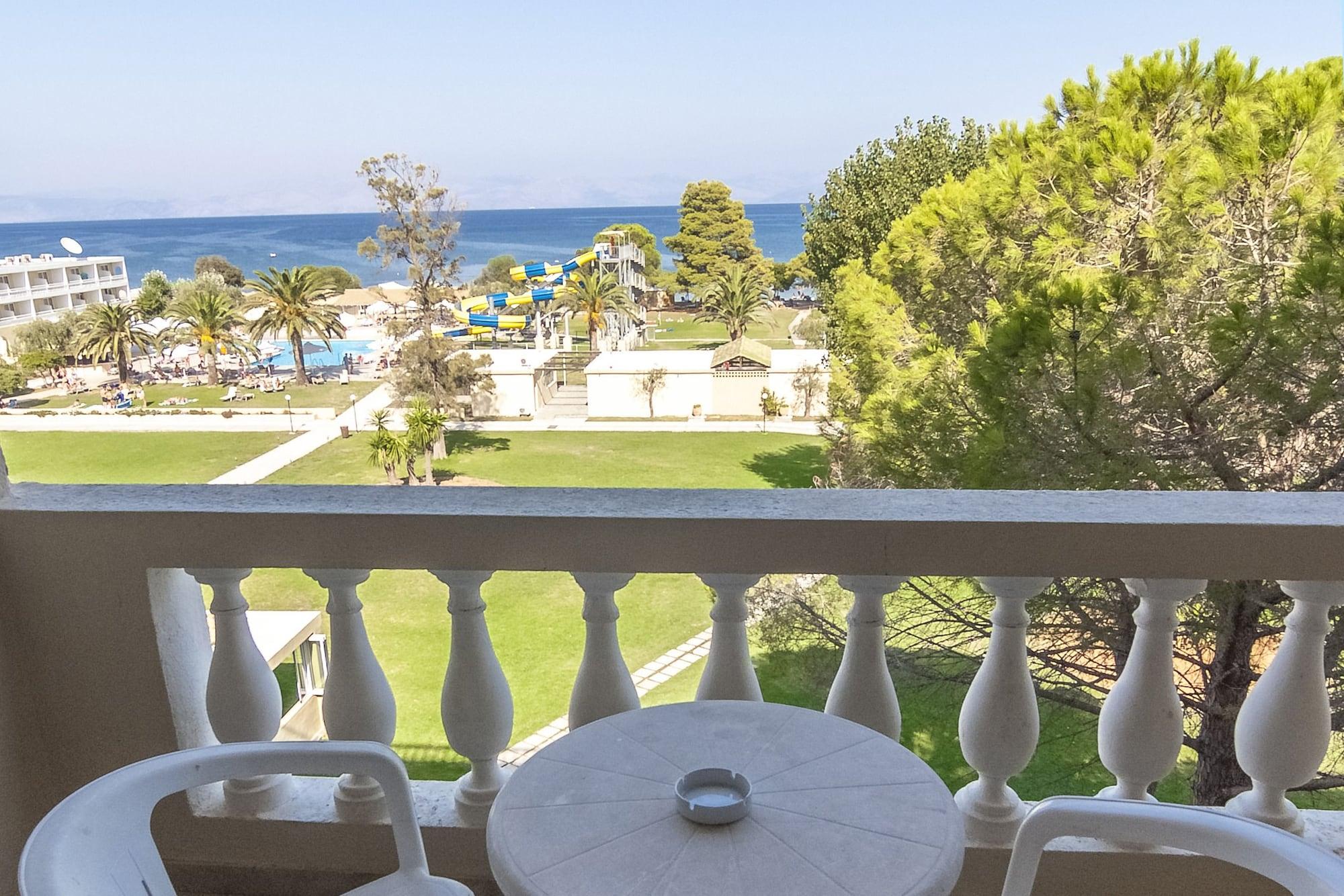 Messonghi Beach Holiday Resort Moraitika Bagian luar foto
