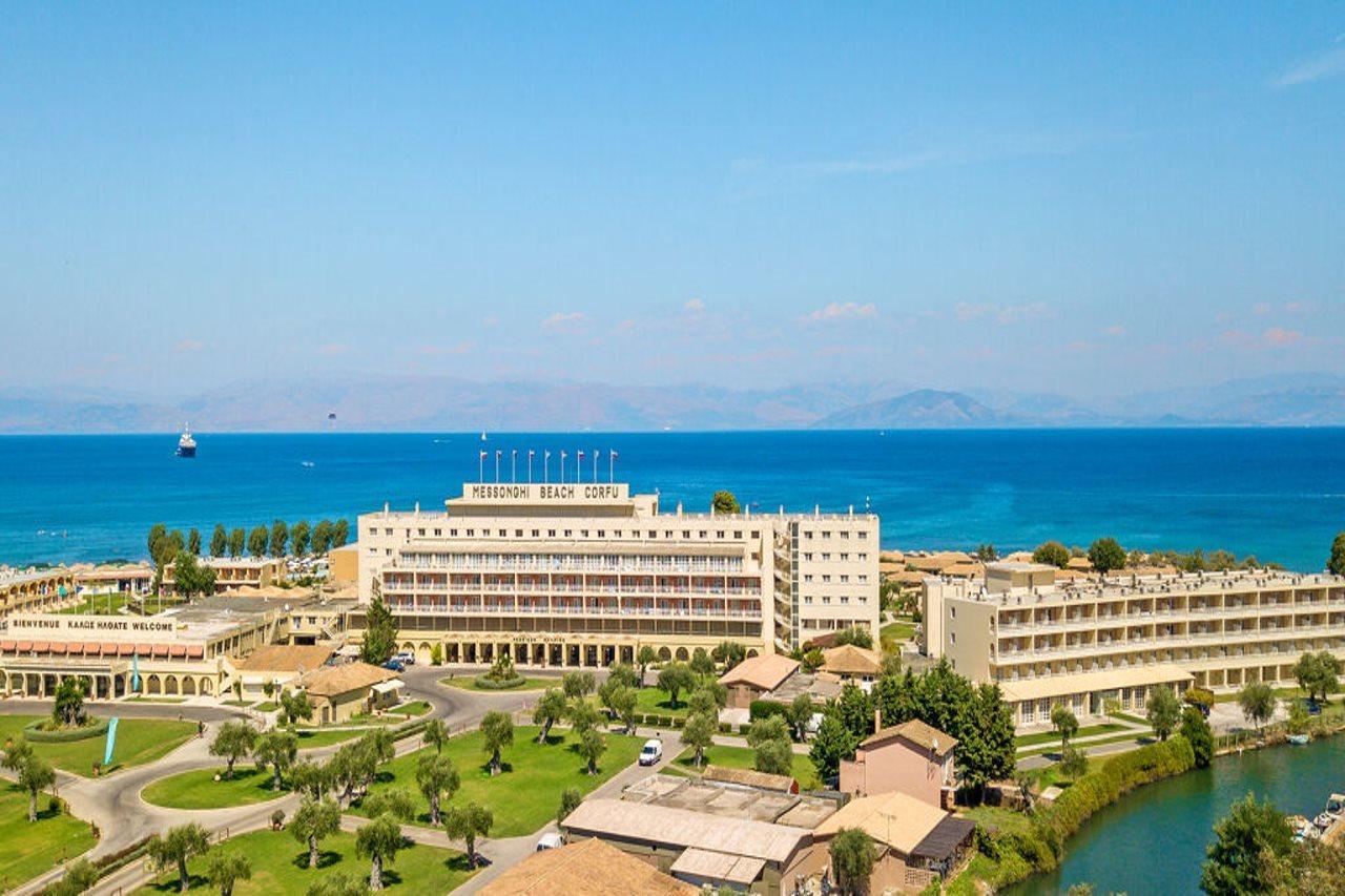 Messonghi Beach Holiday Resort Moraitika Bagian luar foto