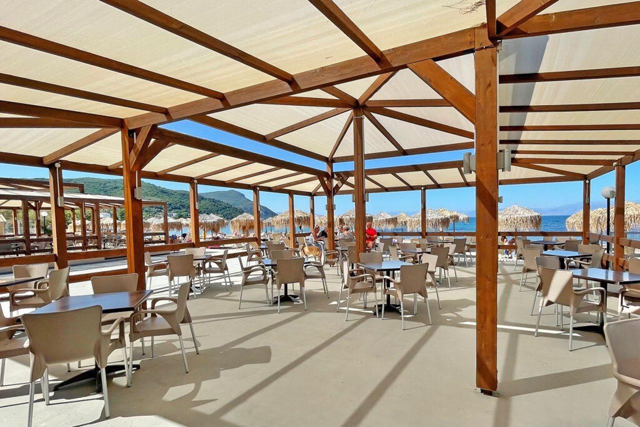 Messonghi Beach Holiday Resort Moraitika Bagian luar foto