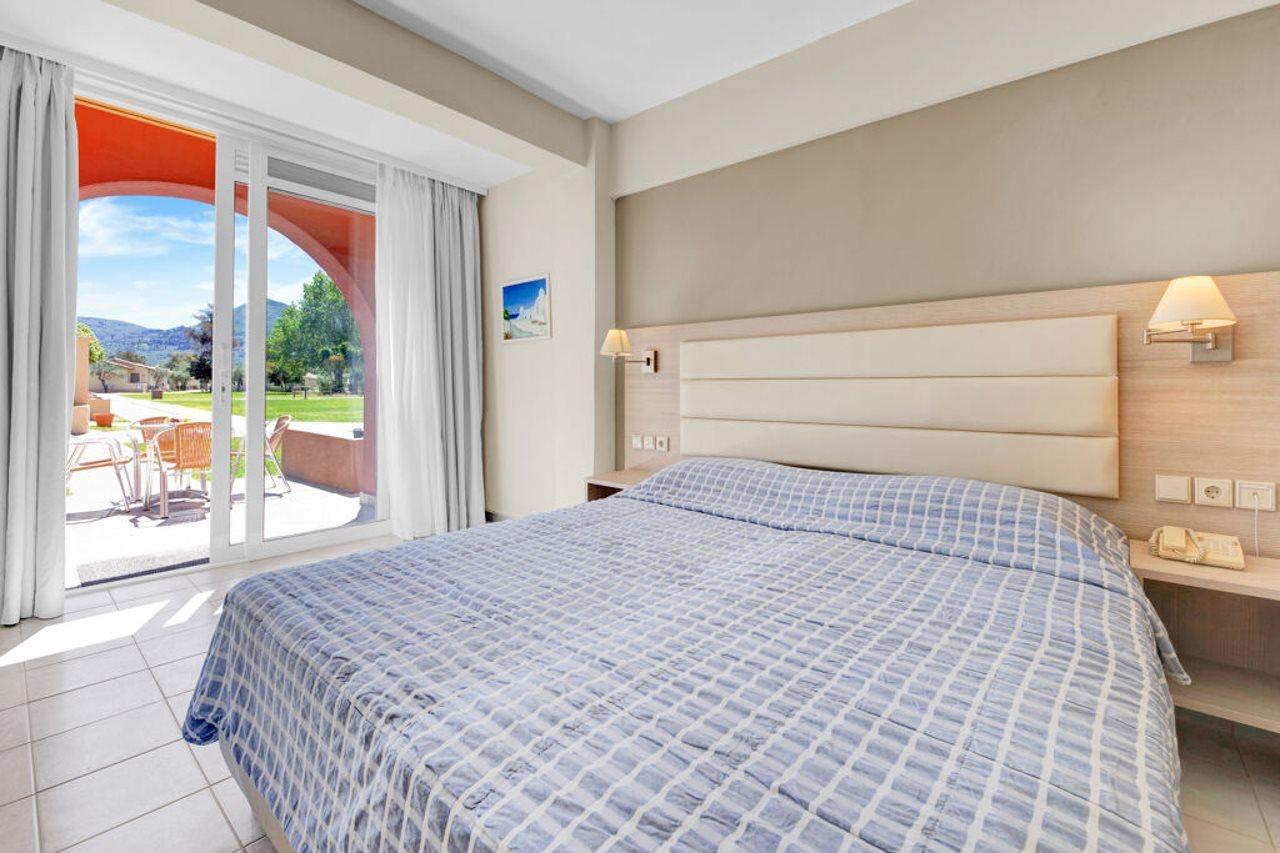 Messonghi Beach Holiday Resort Moraitika Bagian luar foto