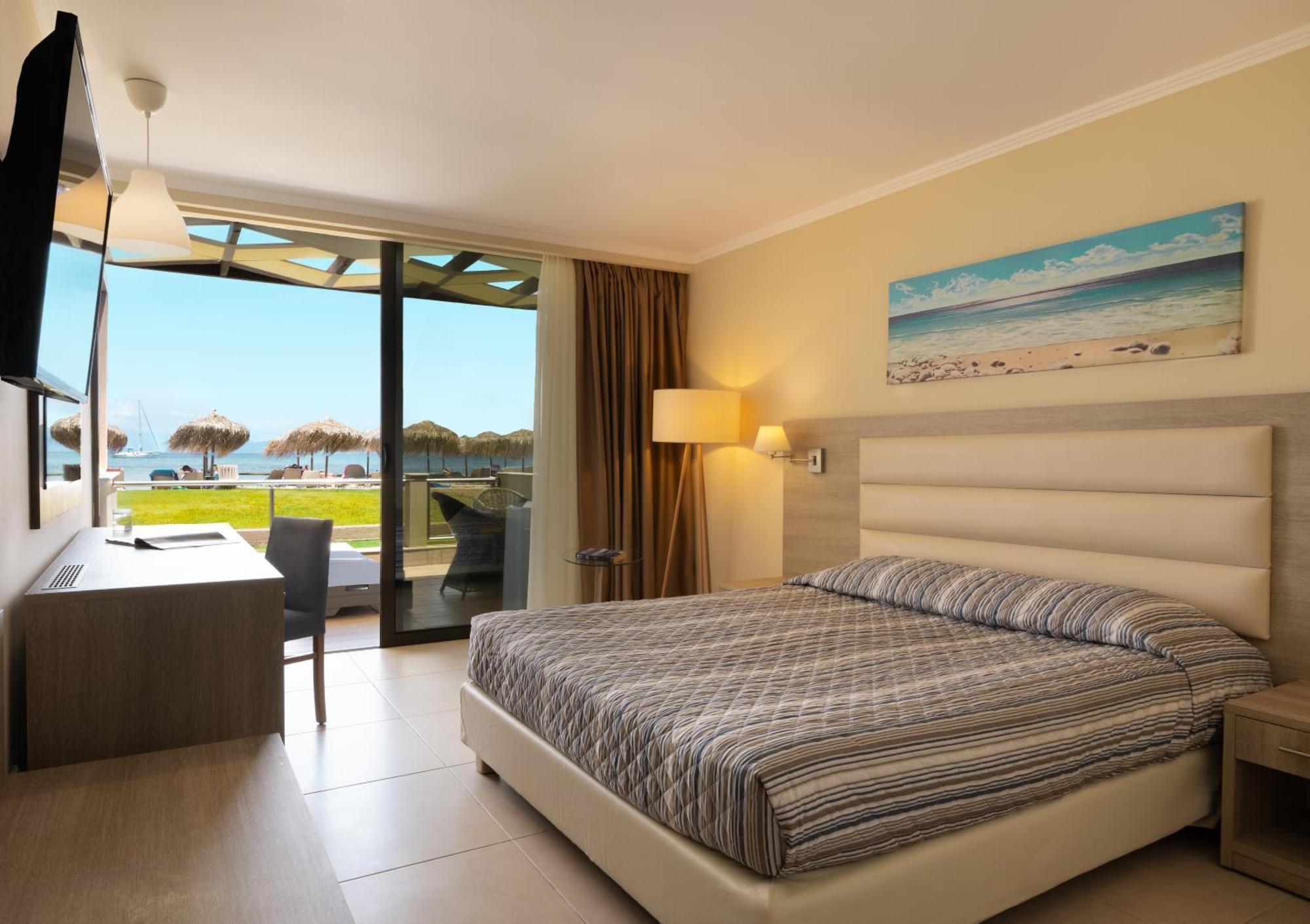 Messonghi Beach Holiday Resort Moraitika Bagian luar foto