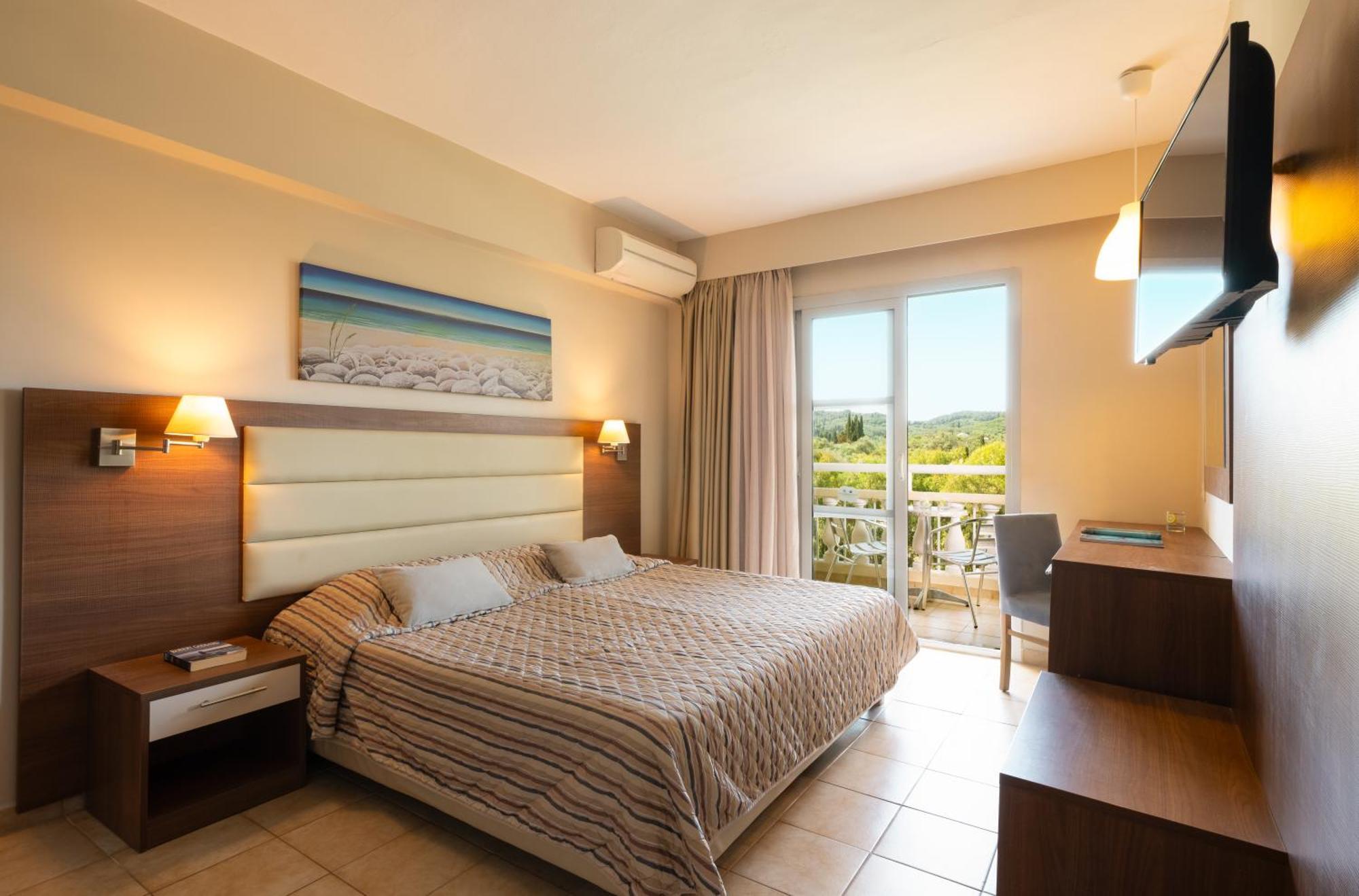 Messonghi Beach Holiday Resort Moraitika Bagian luar foto