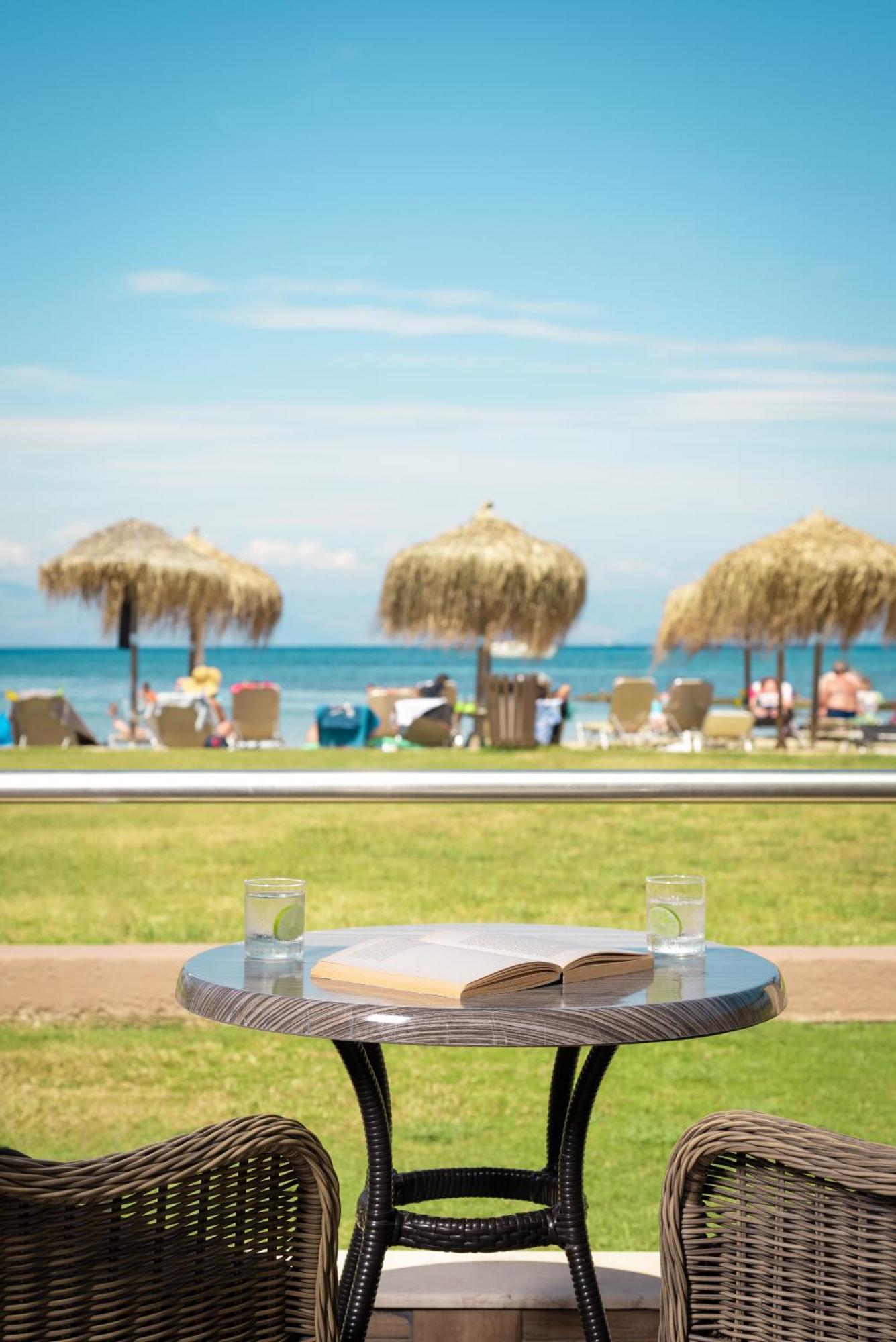 Messonghi Beach Holiday Resort Moraitika Bagian luar foto