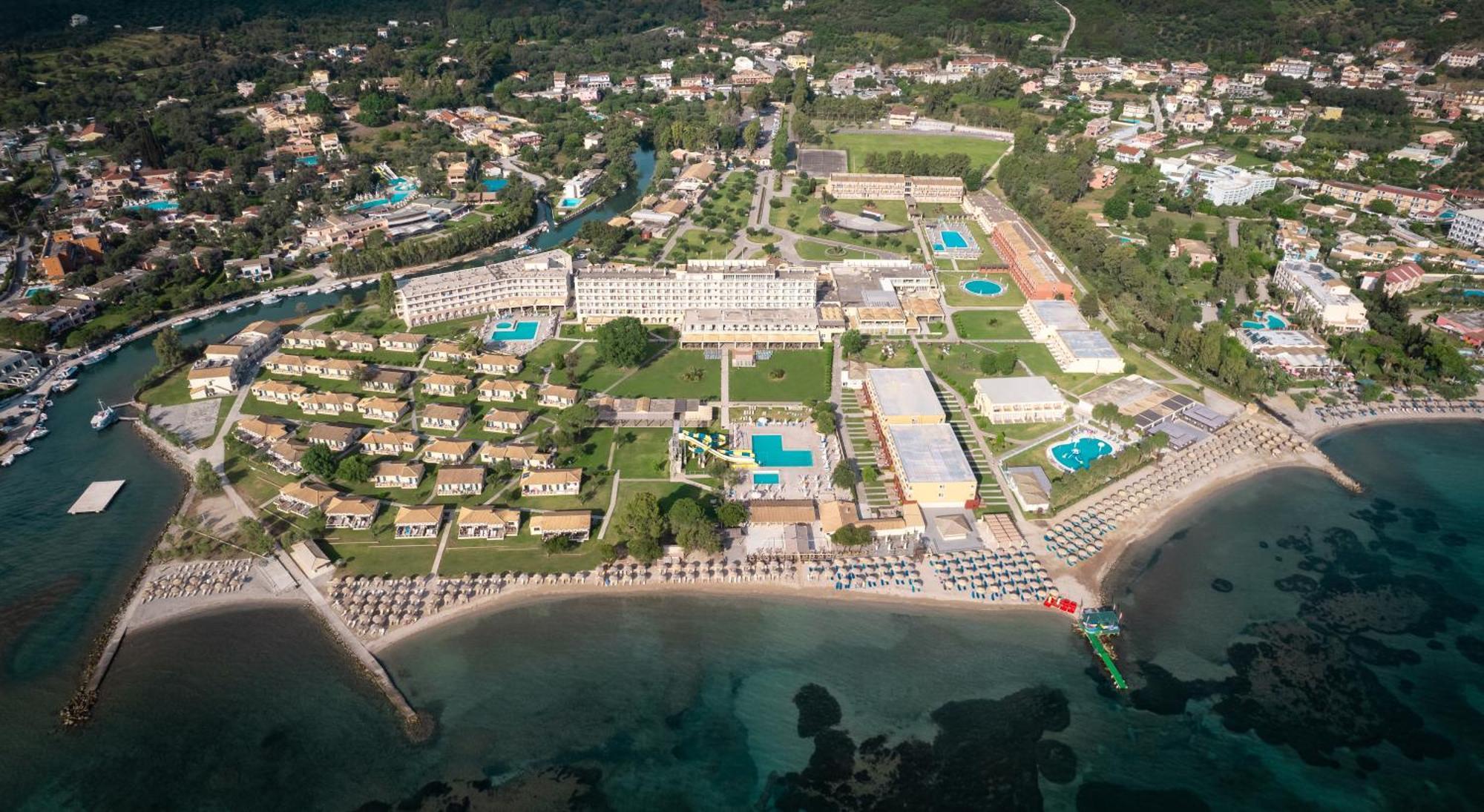 Messonghi Beach Holiday Resort Moraitika Bagian luar foto