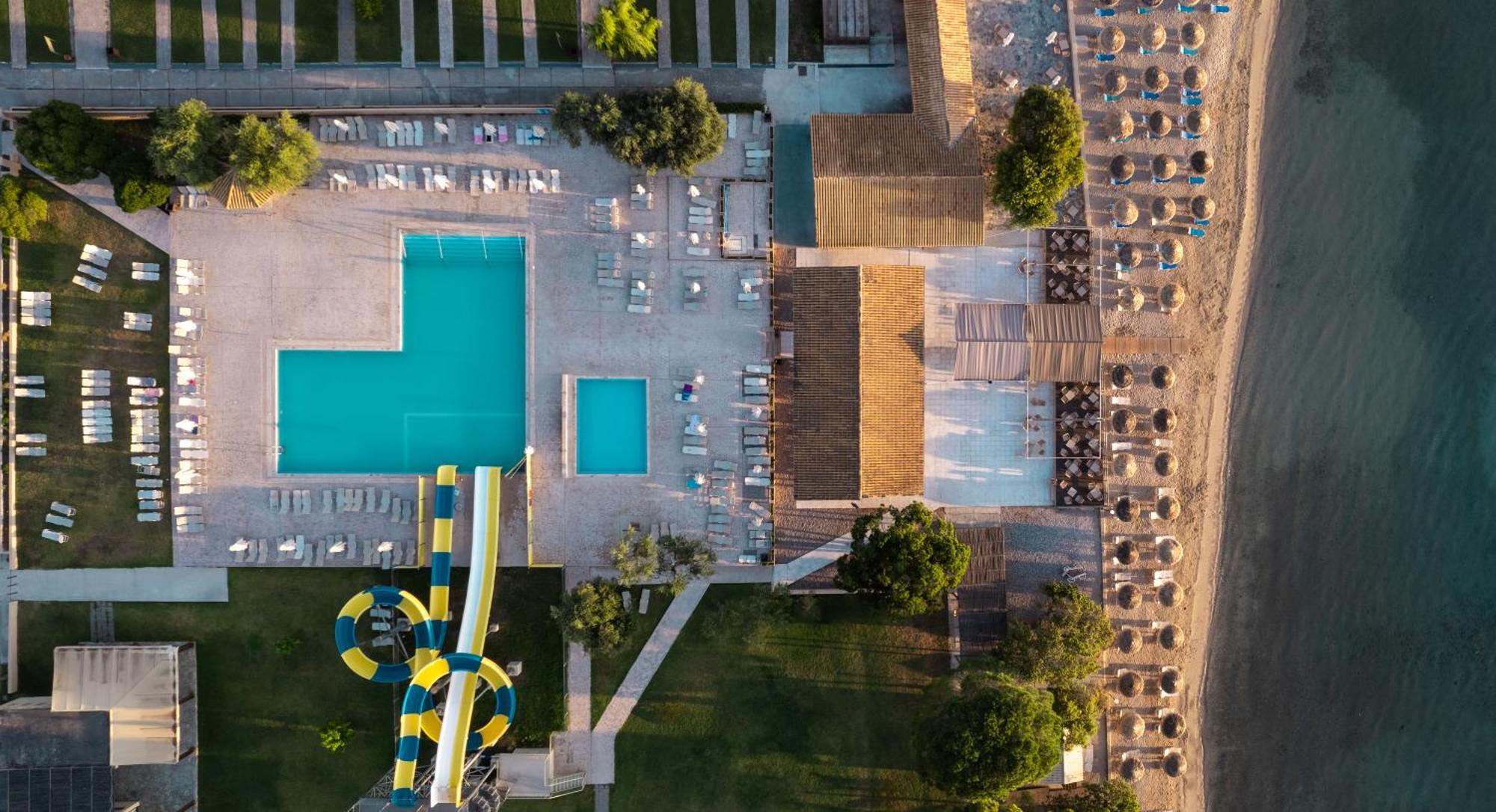 Messonghi Beach Holiday Resort Moraitika Bagian luar foto