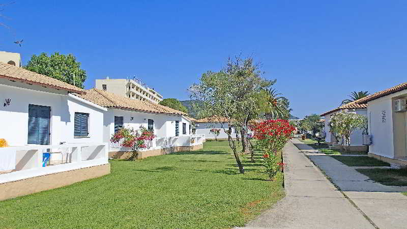 Messonghi Beach Holiday Resort Moraitika Bagian luar foto