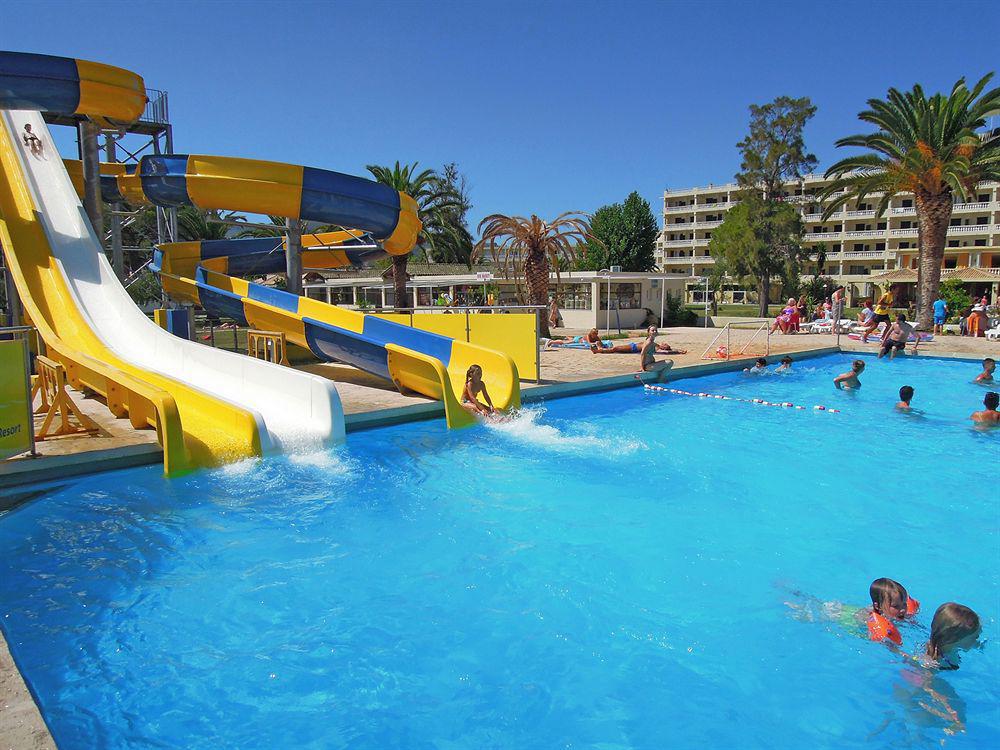 Messonghi Beach Holiday Resort Moraitika Bagian luar foto