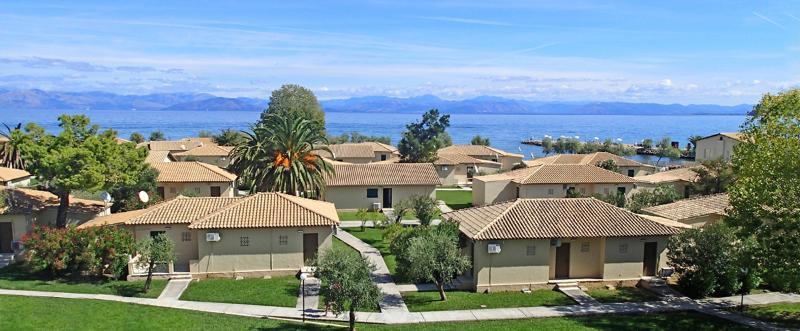 Messonghi Beach Holiday Resort Moraitika Bagian luar foto