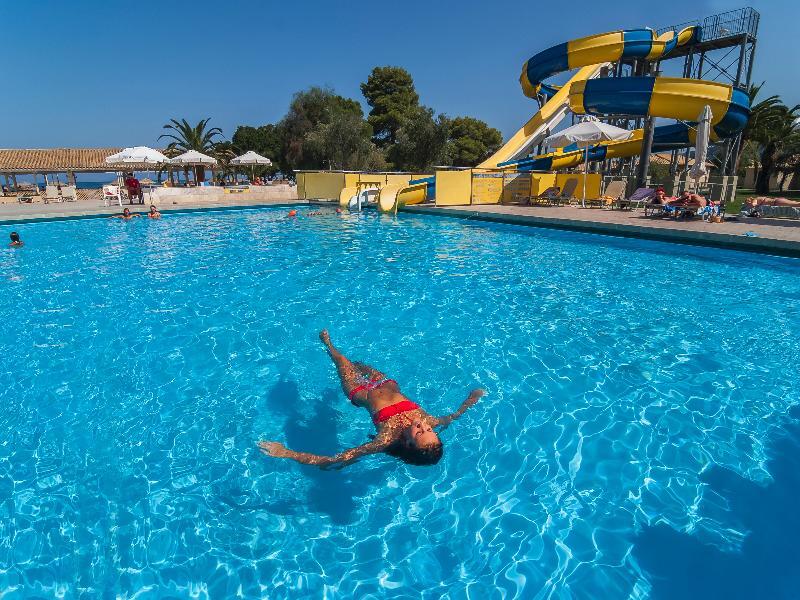 Messonghi Beach Holiday Resort Moraitika Bagian luar foto