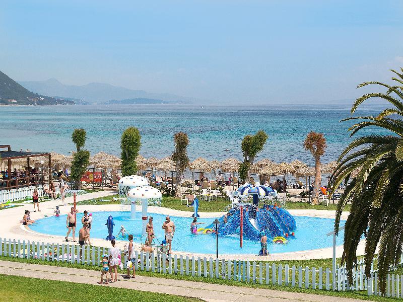Messonghi Beach Holiday Resort Moraitika Bagian luar foto