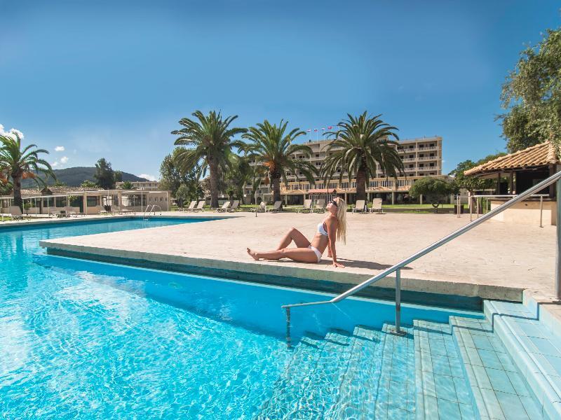 Messonghi Beach Holiday Resort Moraitika Bagian luar foto